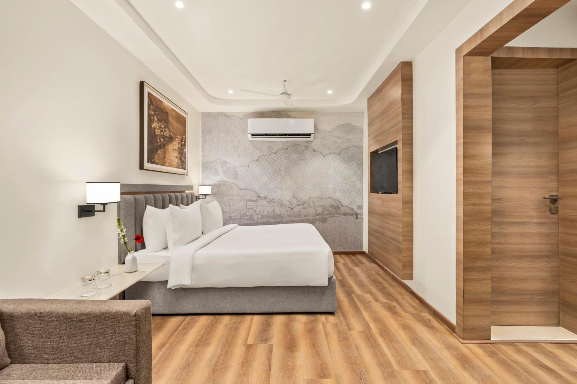 Country Inn Ayodhya - Opposite Airport Exterior photo
